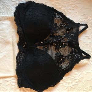 NWOT Lace collar t-strap push up bra 34C